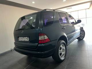 MERCEDES-BENZ ML 270 usata, con Autoradio
