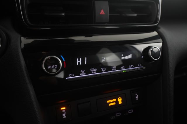 TOYOTA Yaris Cross usata 11