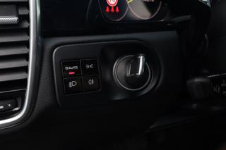 PORSCHE Cayenne usata, con Fari LED