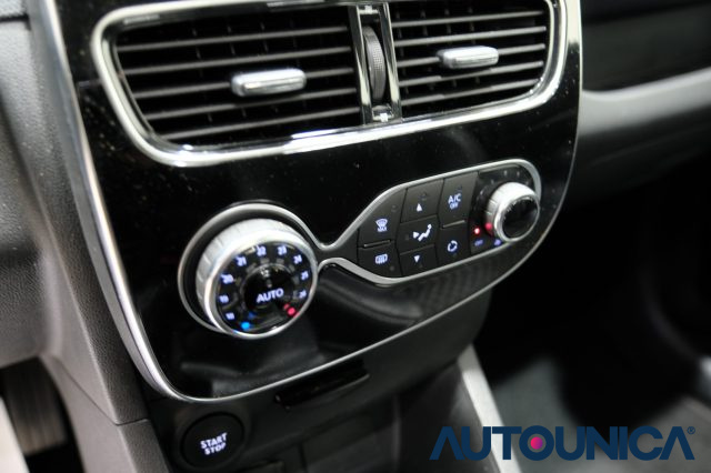 RENAULT Clio usata, con Bluetooth