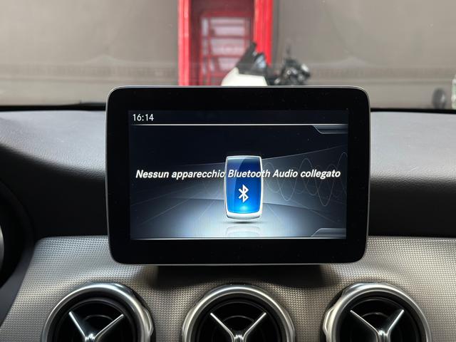 MERCEDES-BENZ GLA 180 usata, con Portellone posteriore elettrico