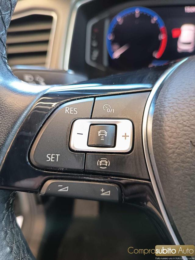 VOLKSWAGEN T-Roc usata 28