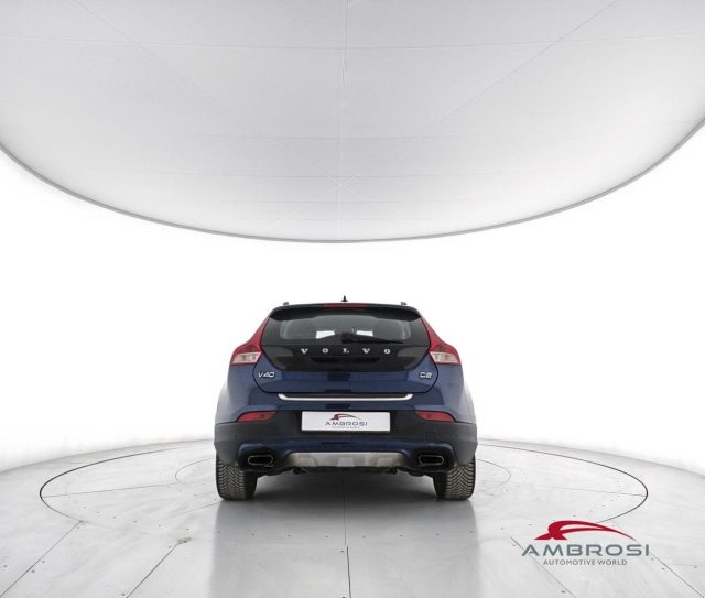 VOLVO V40 Cross Country usata 5