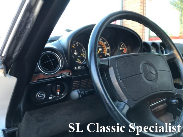 MERCEDES-BENZ SL 560 usata 31
