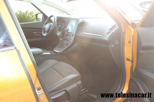 RENAULT Scenic usata 23