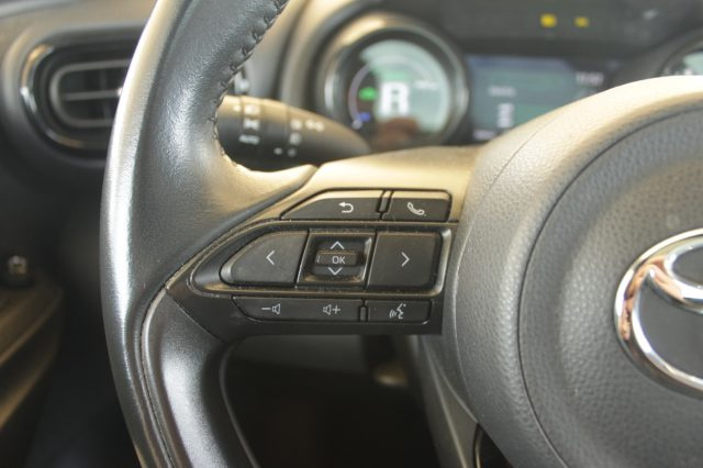 TOYOTA Yaris usata, con Specchietti laterali elettrici