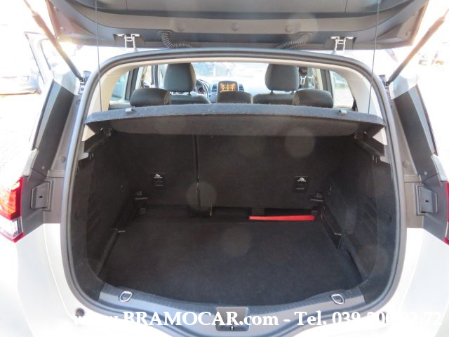 RENAULT Scenic usata, con Volante multifunzione