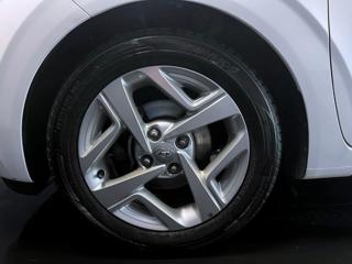 HYUNDAI i10 usata, con Airbag