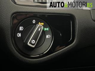 VOLKSWAGEN Golf usata, con Touch screen