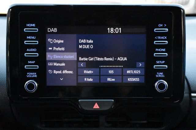 TOYOTA Yaris usata, con USB