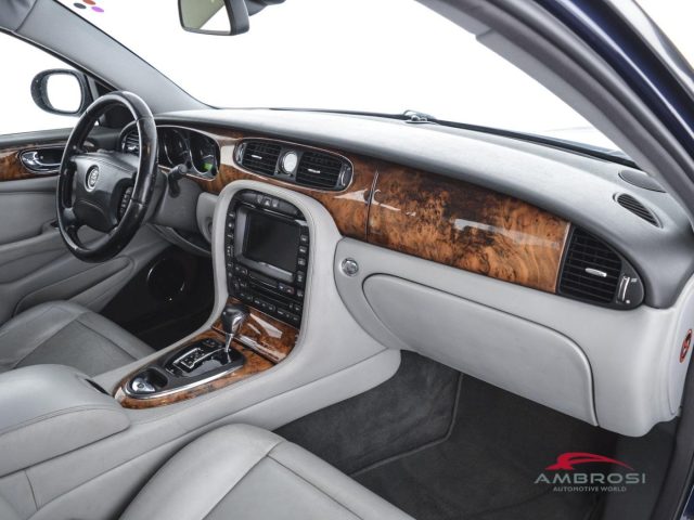 JAGUAR XJ usata 11