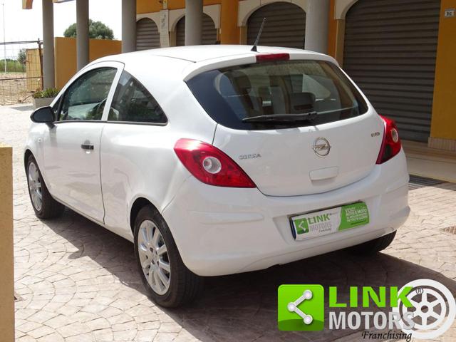 OPEL Corsa usata, con Autoradio