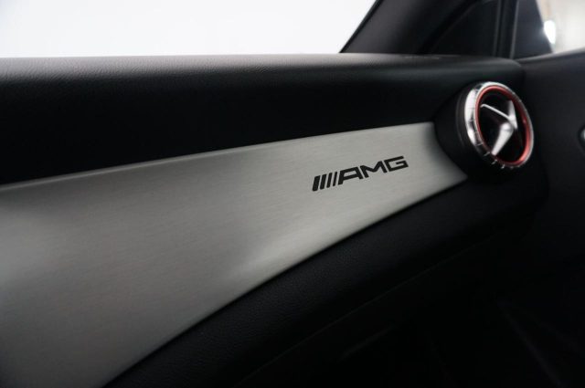 MERCEDES-BENZ CLA 200 usata, con Luci diurne LED