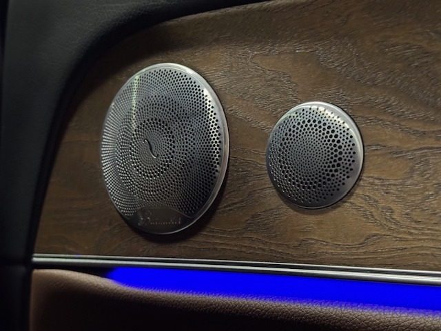 MERCEDES-BENZ E 300 usata, con USB