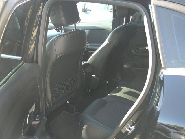 MERCEDES-BENZ GLA 250 usata, con USB