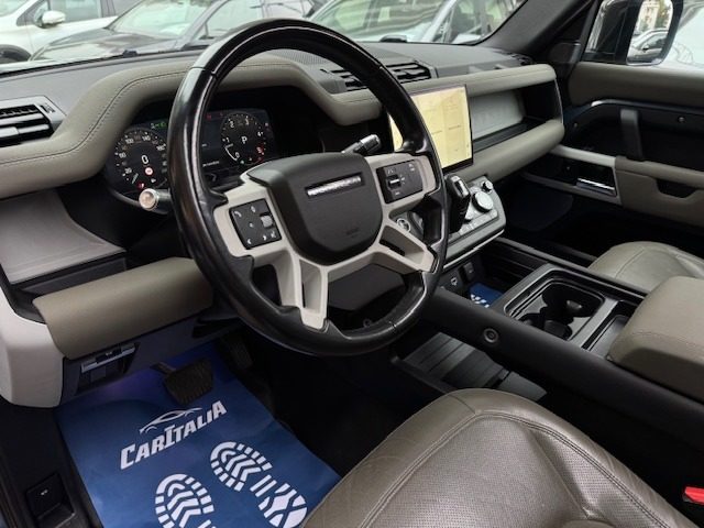 LAND ROVER Defender usata, con Boardcomputer