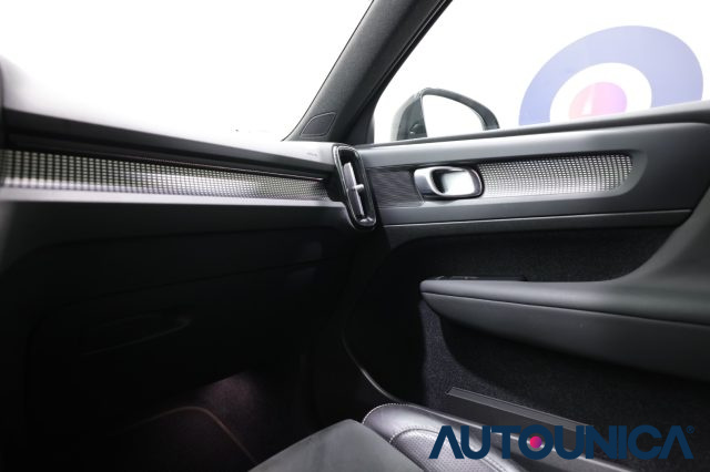 VOLVO XC40 usata, con Autoradio digitale