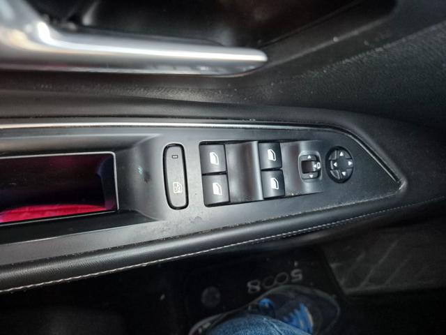 PEUGEOT 5008 usata, con Climatizzatore