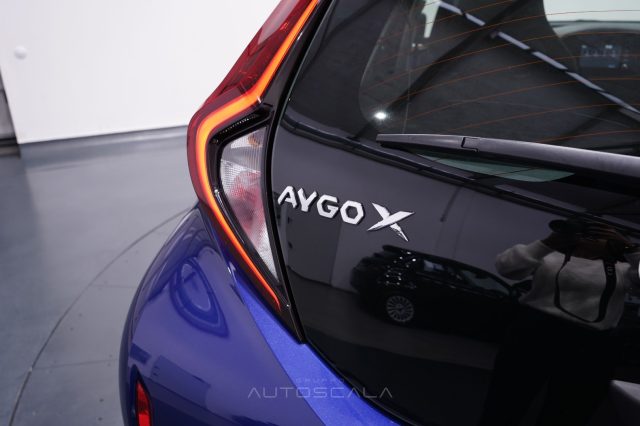 TOYOTA Aygo X usata 28
