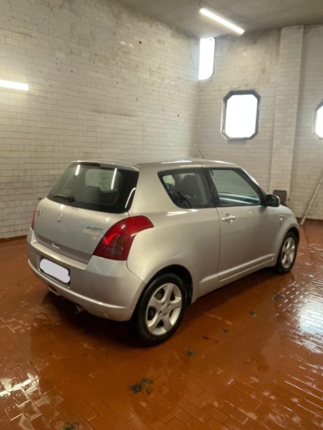 SUZUKI Swift usata, con Lettore CD