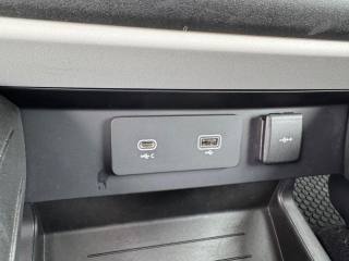 LAND ROVER Defender usata, con Interni in pelle