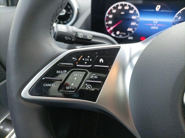 MERCEDES-BENZ GLA 200 usata, con Fendinebbia