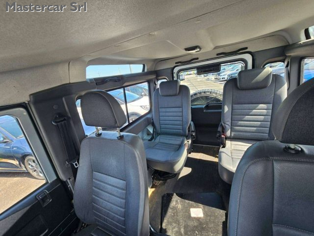 LAND ROVER Defender usata 10