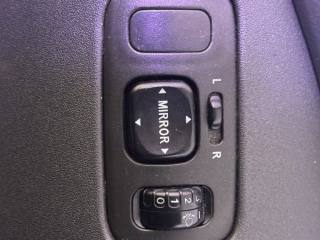 TOYOTA Yaris usata 8