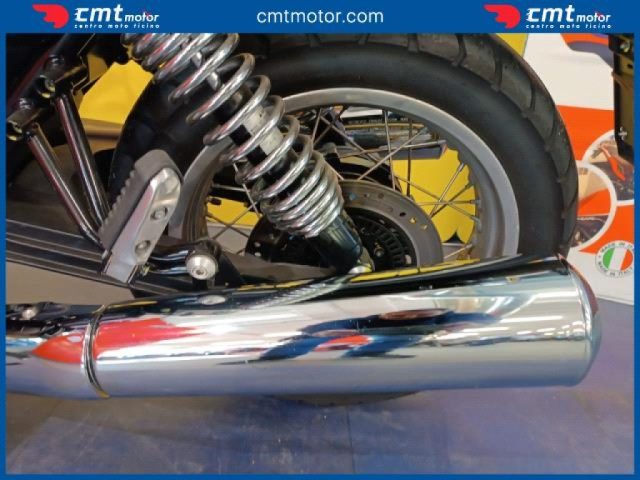 MOTO GUZZI V7 usata 12