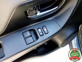 TOYOTA Yaris usata, con ESP