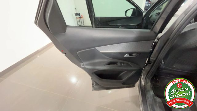 PEUGEOT 3008 usata, con Boardcomputer