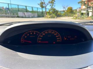 TOYOTA Yaris usata 13