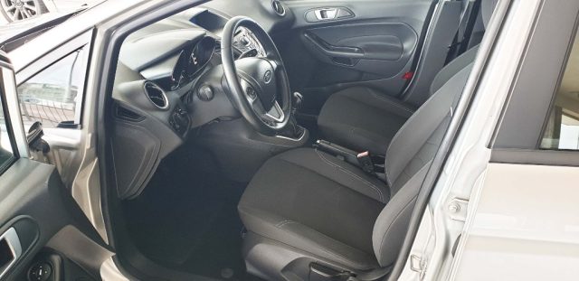 FORD Fiesta usata, con Autoradio