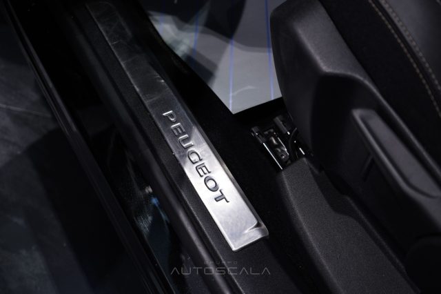 PEUGEOT 5008 usata, con Cruise Control