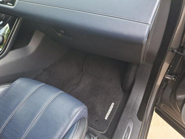 LAND ROVER Range Rover Velar usata, con Schermo multifunzione interamente digitale