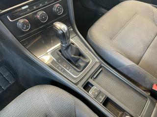 VOLKSWAGEN Golf usata, con Park Distance Control