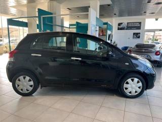 TOYOTA Yaris usata, con Alzacristalli elettrici