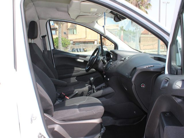 FORD Transit Courier usata, con Fendinebbia