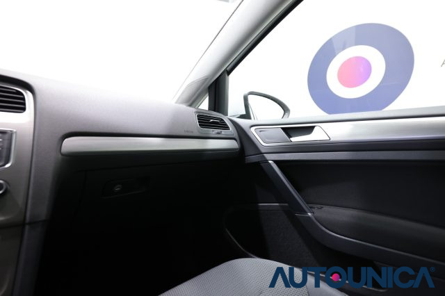 VOLKSWAGEN Golf usata, con Isofix