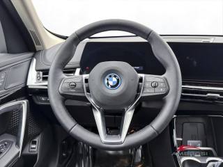 BMW iX1 usata 11