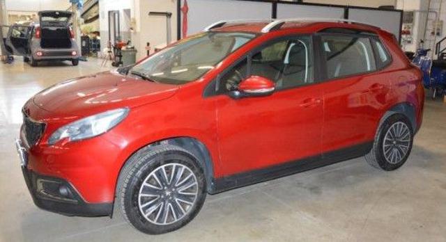 PEUGEOT 2008 usata, con Airbag