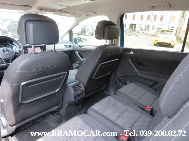 VOLKSWAGEN Touran usata, con Bracciolo