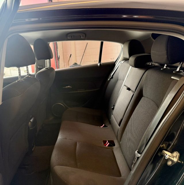 CHEVROLET Cruze usata, con Autoradio
