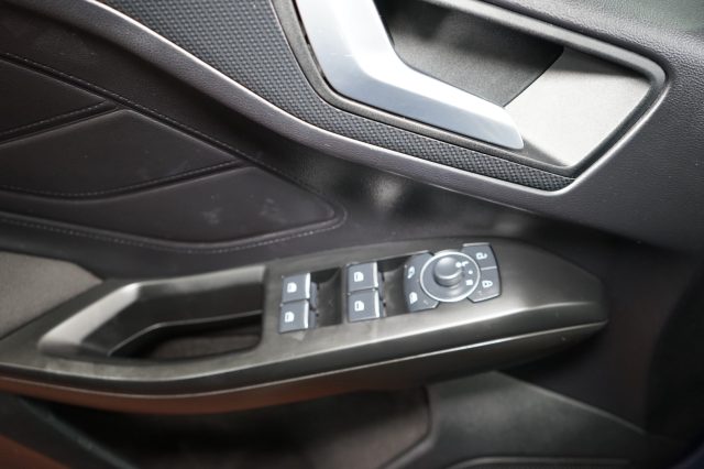 FORD Focus usata, con Fari LED