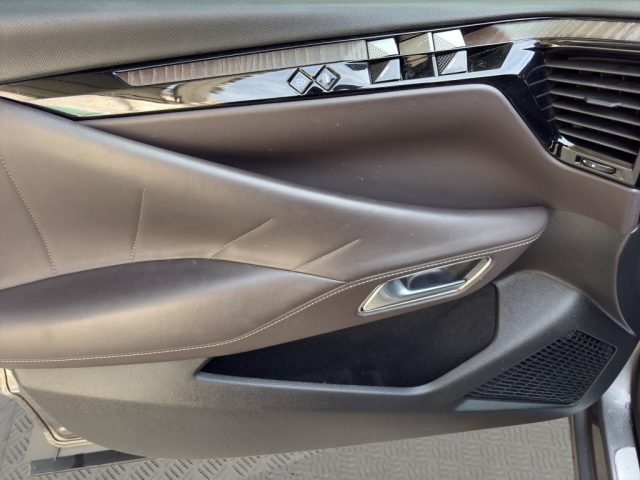 DS AUTOMOBILES DS 4 usata, con Bracciolo