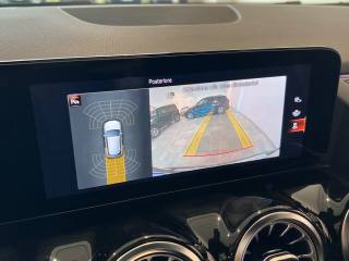 MERCEDES-BENZ GLA 200 usata, con Park Distance Control