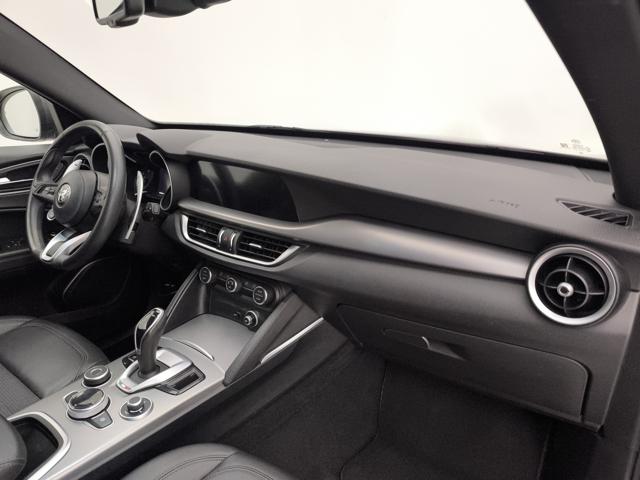 ALFA ROMEO Stelvio usata, con Autoradio digitale