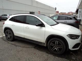 MERCEDES-BENZ GLA 180 usata, con Cerchi in lega