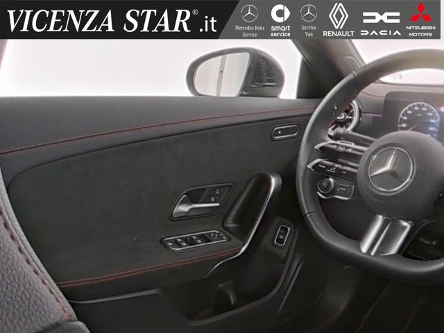MERCEDES-BENZ CLA 200 usata, con Controllo automatico clima