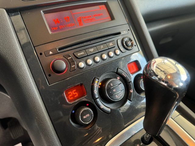 PEUGEOT 5008 usata 27